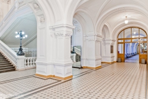 belyy_zal_politehnicheskogo_universiteta_spb_foto_002.jpg